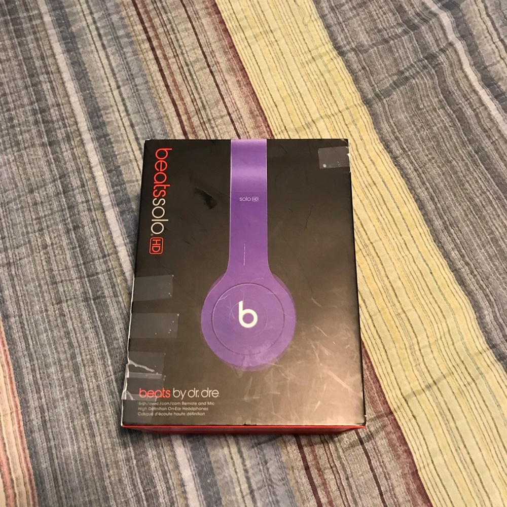 Gently used beats solo HD beats by dr. Dre